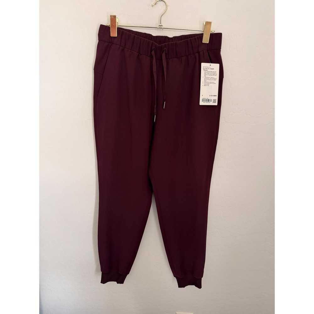 Lululemon On the Fly Jogger Woven Cassis Burgundy Pants LW5BZDS Size 8 NEW